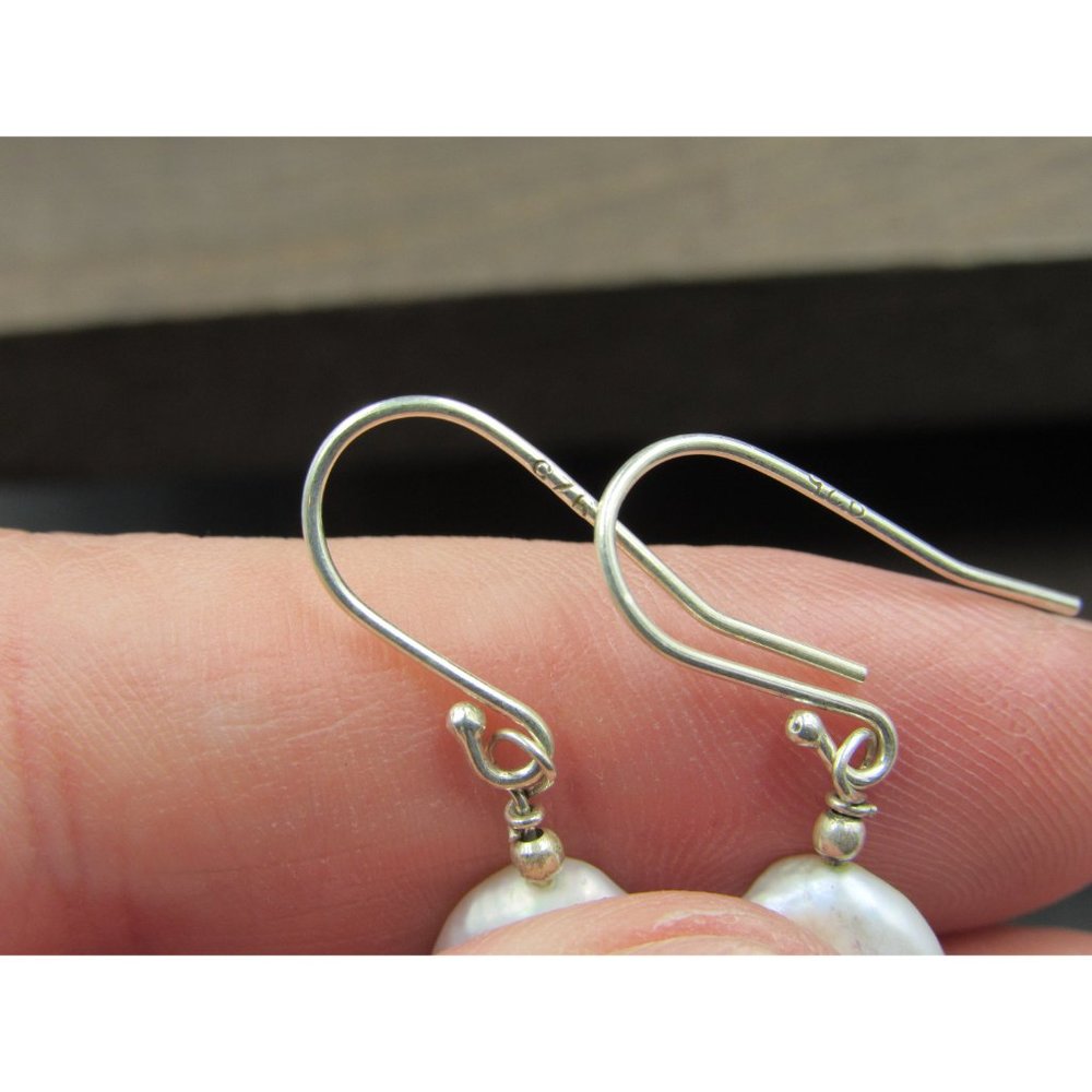 Sterling Silver Simple Circle White Shell Earring… - image 3